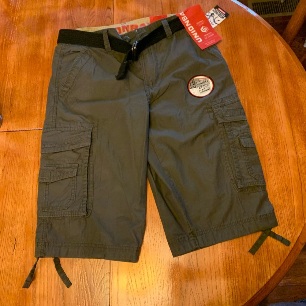 Men’s cargo shorts